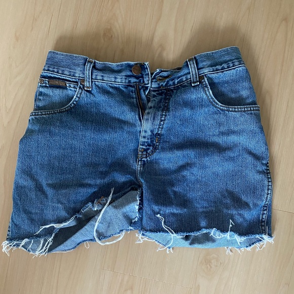 Vintage Wrangler shorts - great condition - Picture 2 of 5